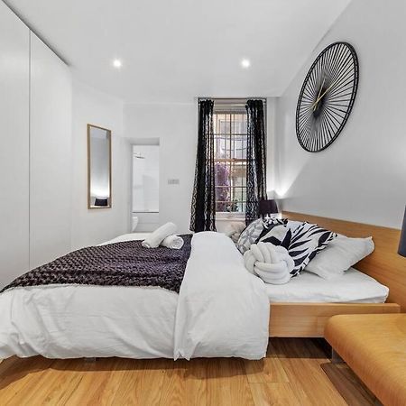 3 Bedroom Flat In Haymarket London Sleeps 14 Hy1 Exteriör bild