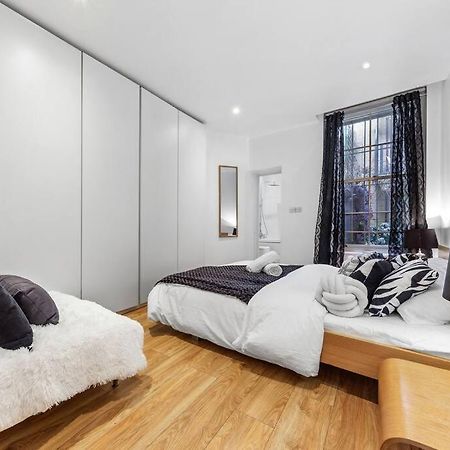 3 Bedroom Flat In Haymarket London Sleeps 14 Hy1 Exteriör bild