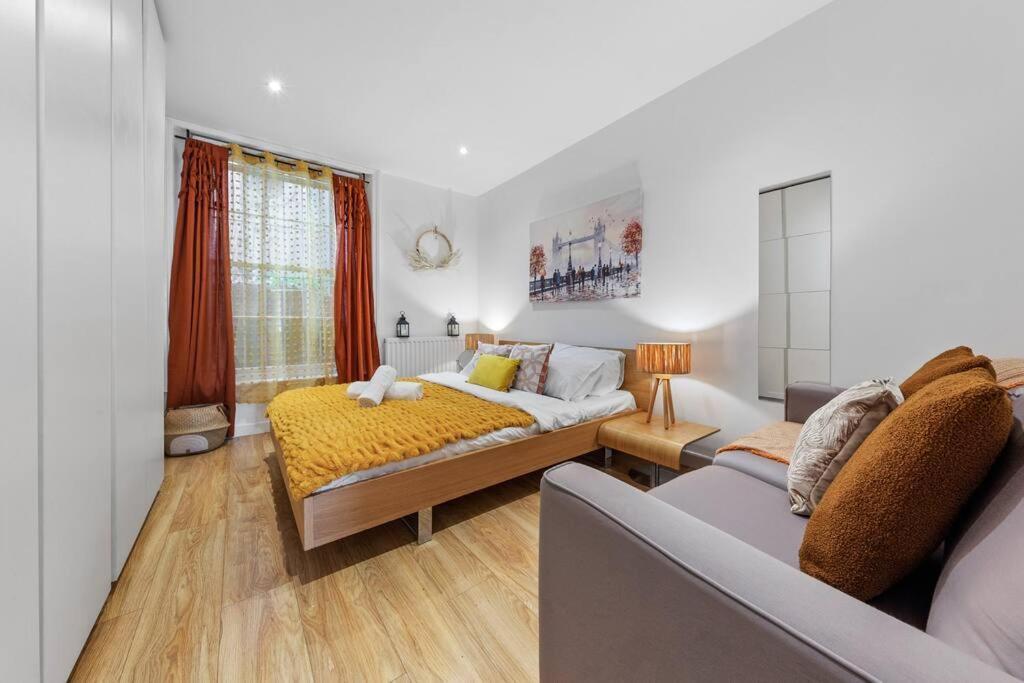 3 Bedroom Flat In Haymarket London Sleeps 14 Hy1 Exteriör bild