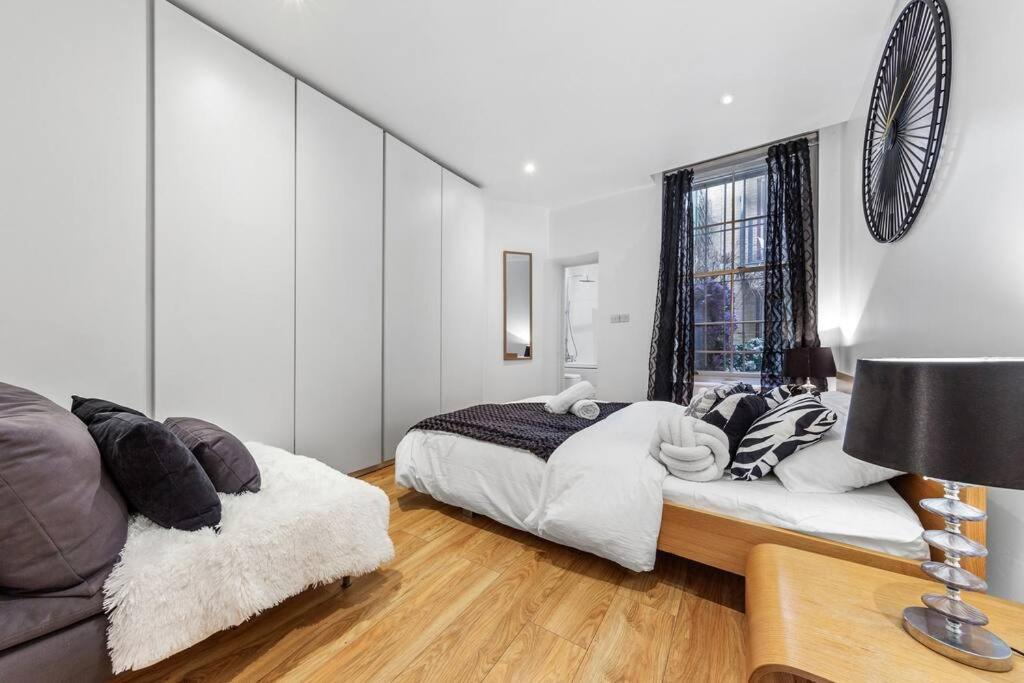 3 Bedroom Flat In Haymarket London Sleeps 14 Hy1 Exteriör bild